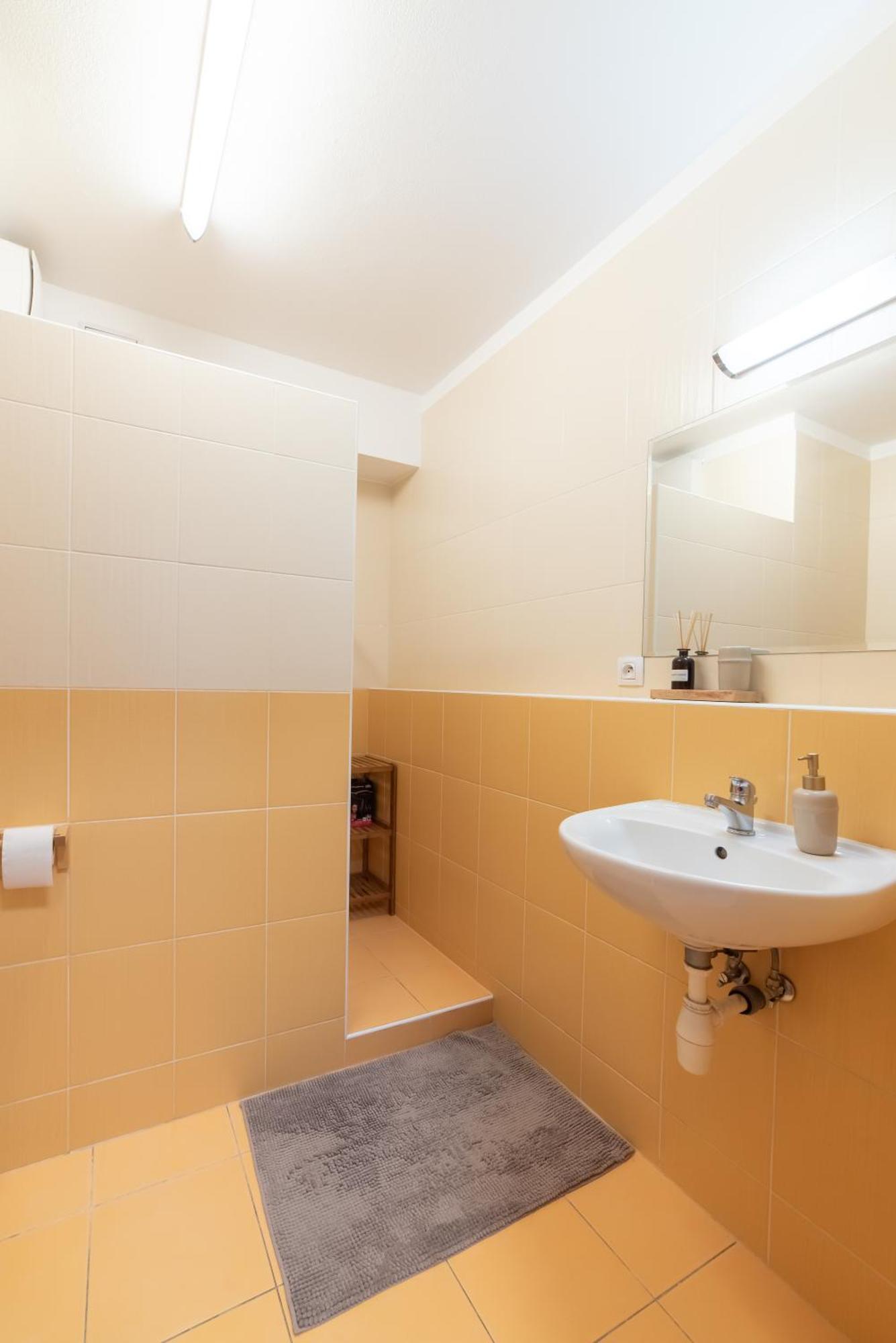 Grape Apartment Bratislava Eksteriør billede